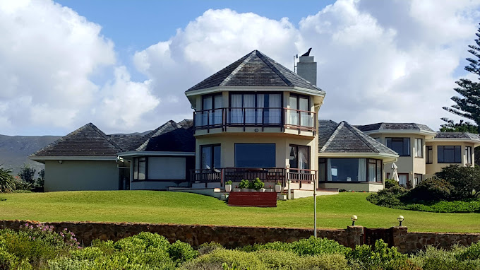 Sandbaai Country House